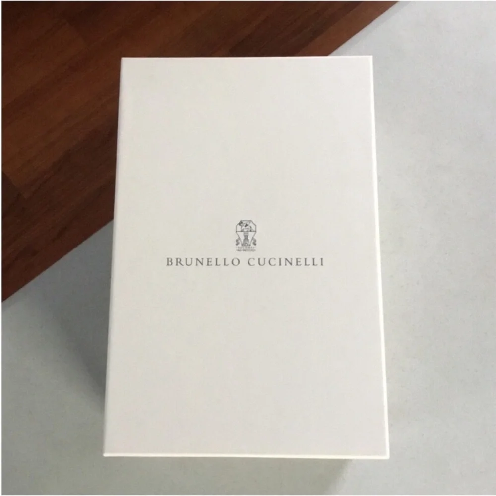 Brunello Cucinelli empty bix